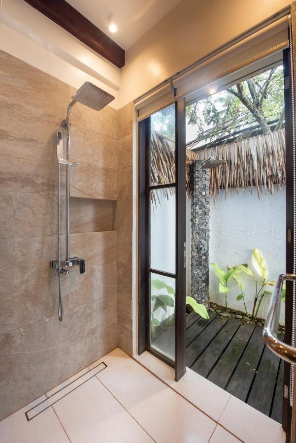 L'Osteria Luxe Beachfront B&B General Luna  Dış mekan fotoğraf