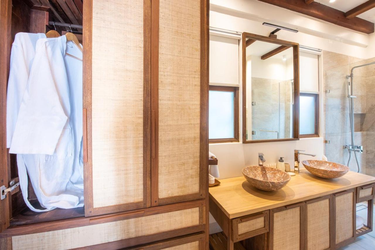 L'Osteria Luxe Beachfront B&B General Luna  Dış mekan fotoğraf