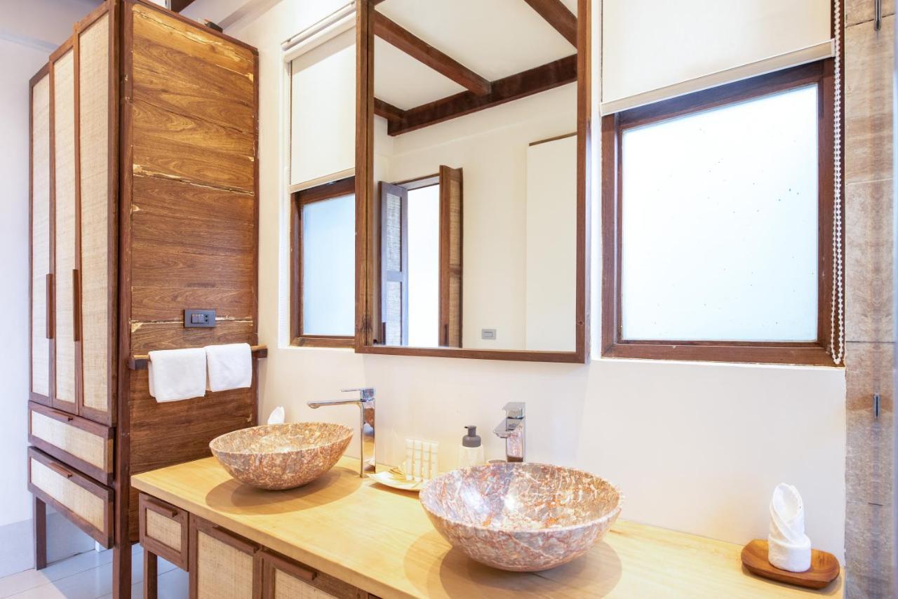 L'Osteria Luxe Beachfront B&B General Luna  Dış mekan fotoğraf