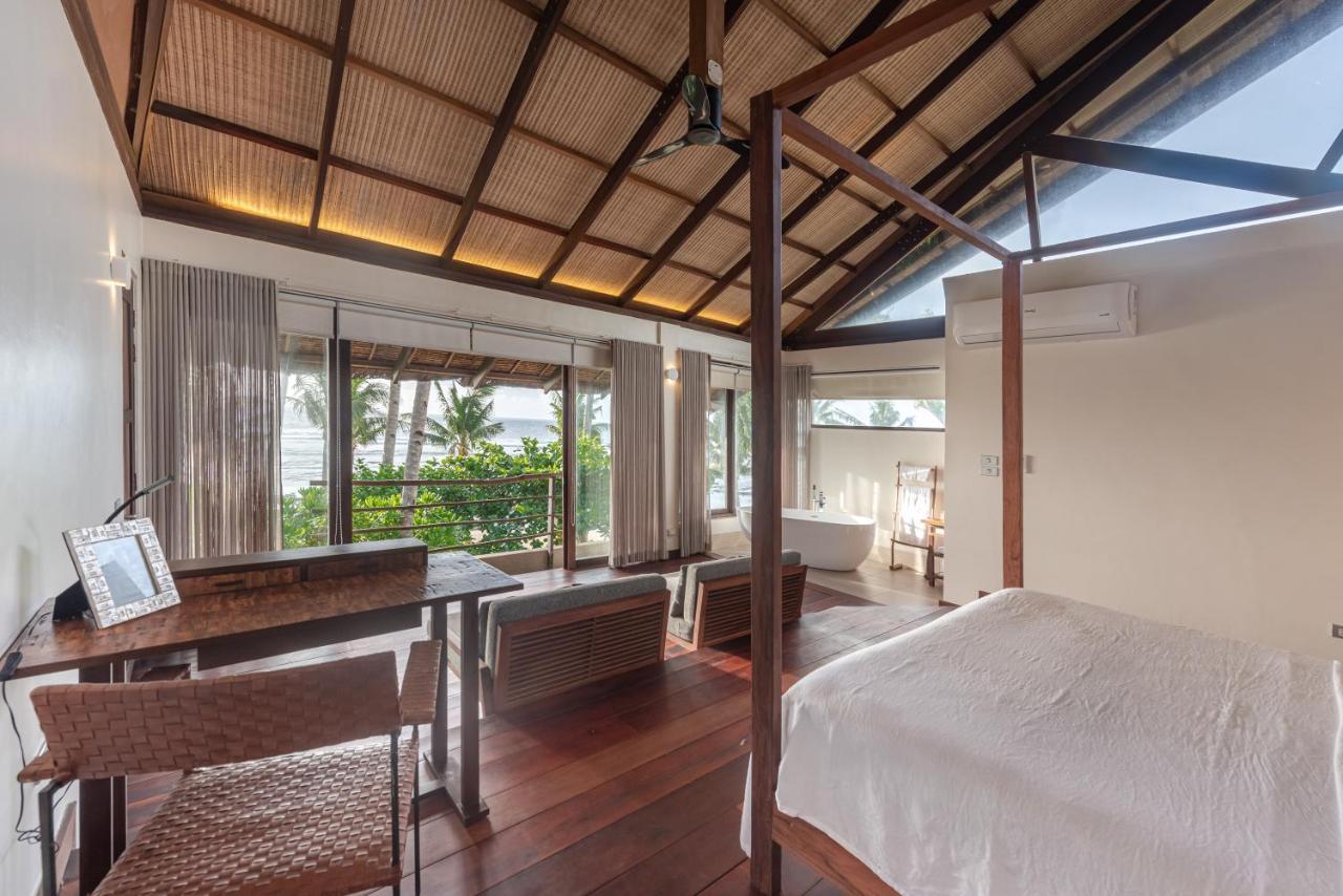L'Osteria Luxe Beachfront B&B General Luna  Dış mekan fotoğraf