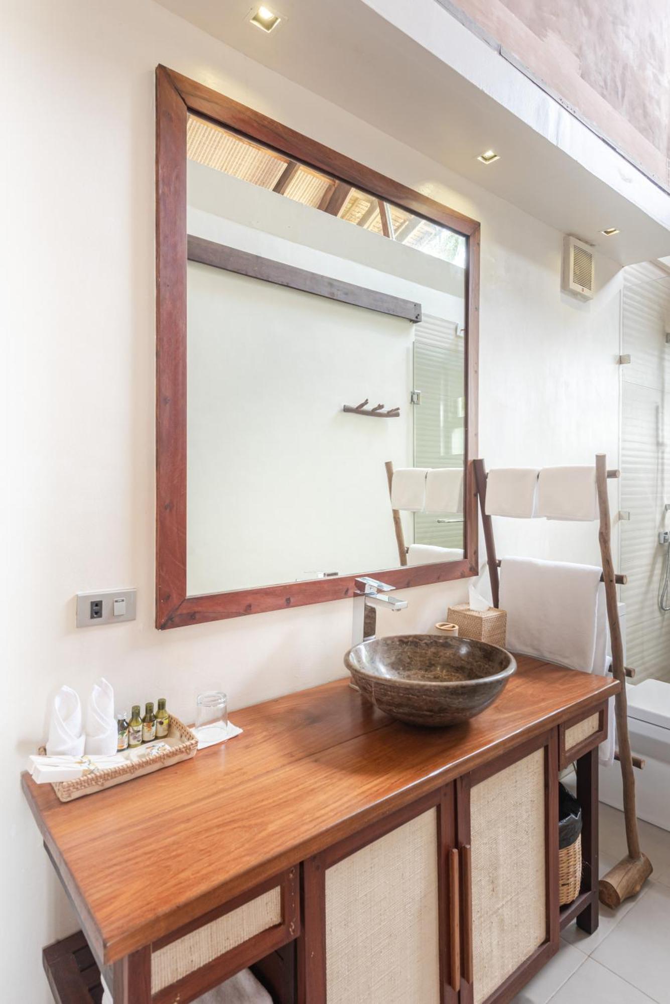 L'Osteria Luxe Beachfront B&B General Luna  Dış mekan fotoğraf