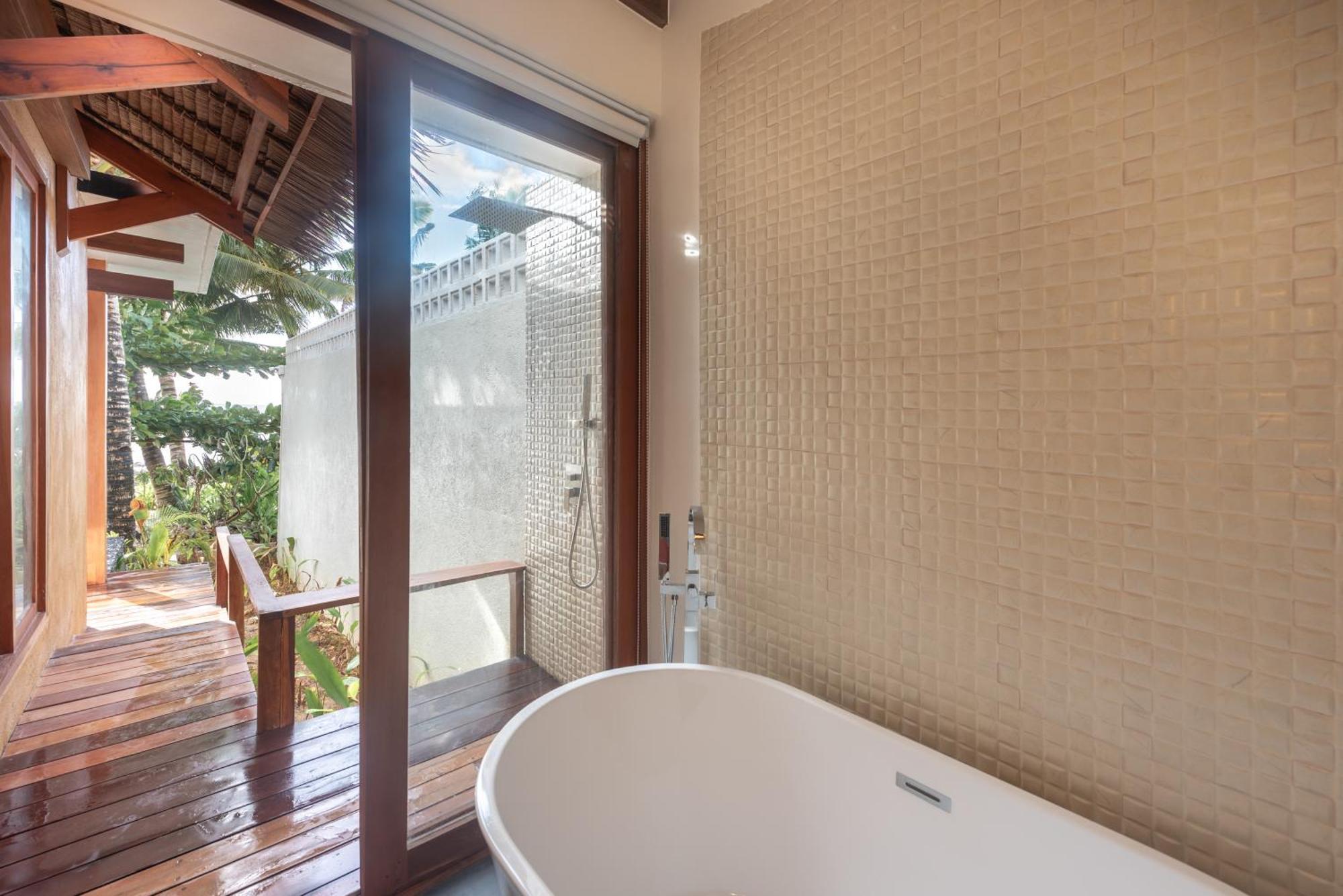 L'Osteria Luxe Beachfront B&B General Luna  Dış mekan fotoğraf
