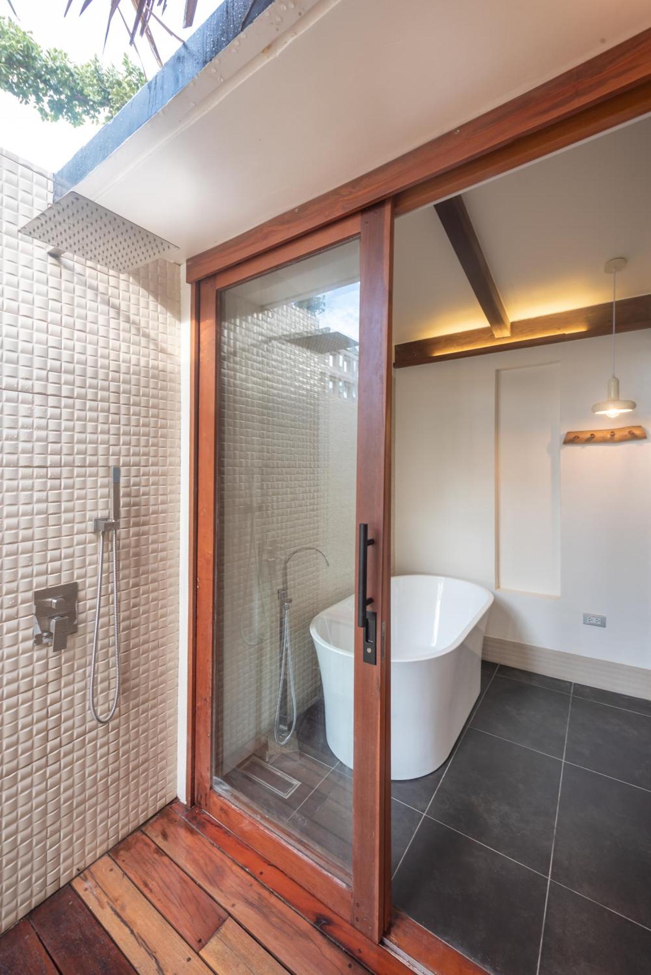 L'Osteria Luxe Beachfront B&B General Luna  Dış mekan fotoğraf