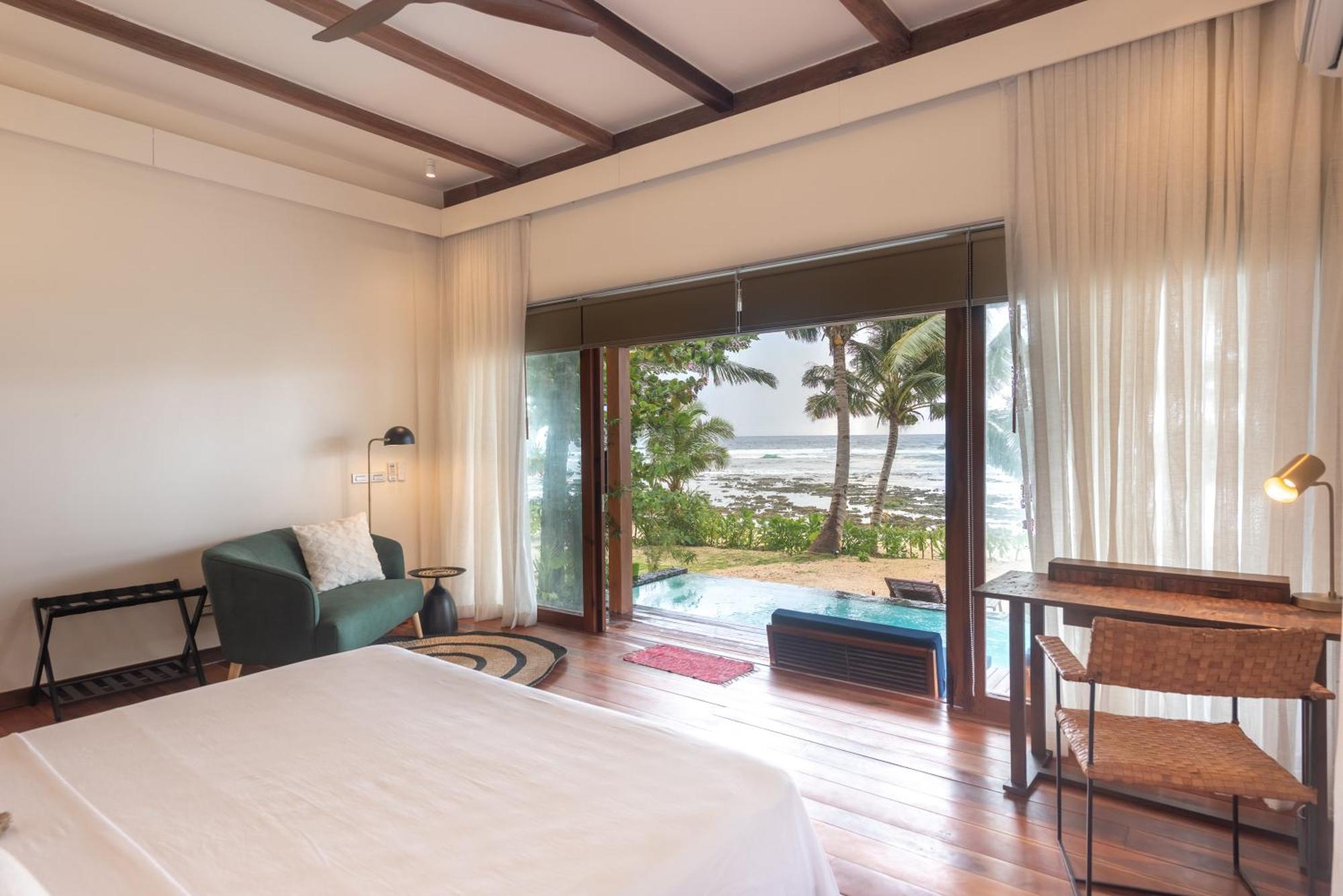L'Osteria Luxe Beachfront B&B General Luna  Dış mekan fotoğraf